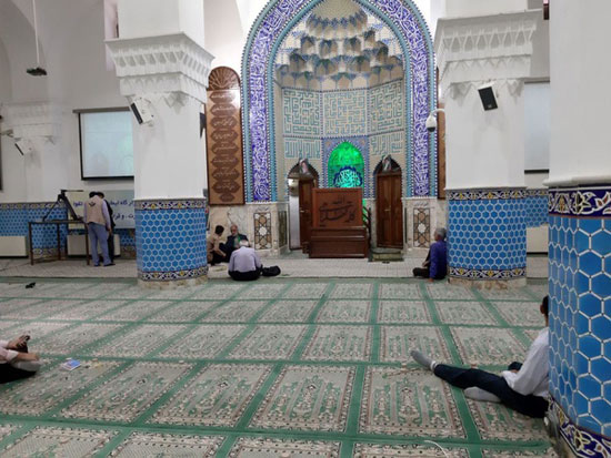 حذف نرده‌‌ی حائل مردم و مسئولان در نمازجمعه یزد