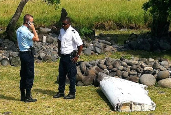 کشف لاشه MH370 در ماداگاسکار +عکس