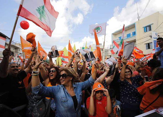 مردم لبنان برای شادی به خیابان ها آمدند