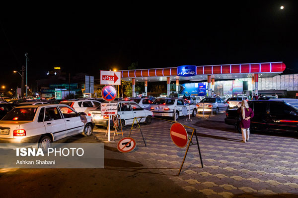 صف طولانی بنزین بعد از شایعه قحطی در گیلان