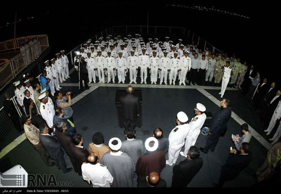 عکس: لاریجانی در کشتی جنگی