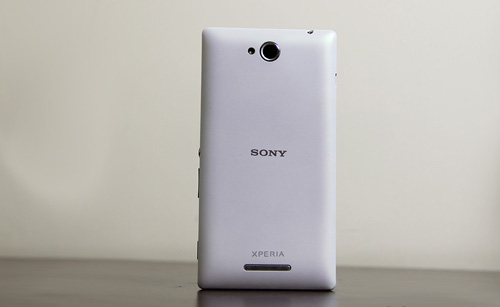 بررسی گوشی هوشمند Sony Xperia C