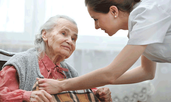 مزایا و معایب خانه سالمندان برای نگهداری افراد مسن