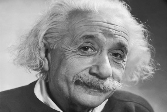 آلبرت اینیشتین و نظریه نسبیت