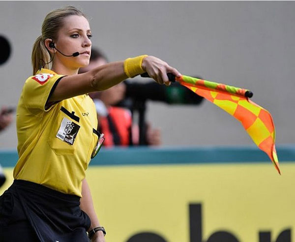 اولین کمک داور زن تاریخ جام‌های جهانی