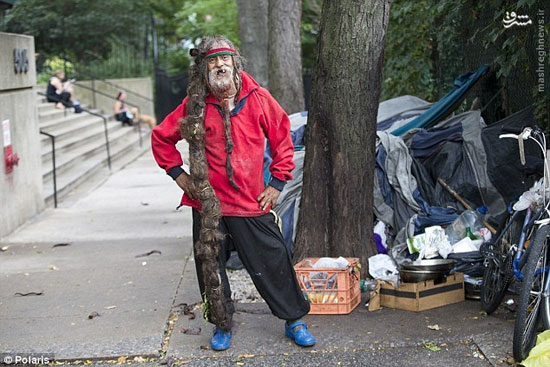 بی‌خانمان نیویورکی با موهای میلیون دلاری