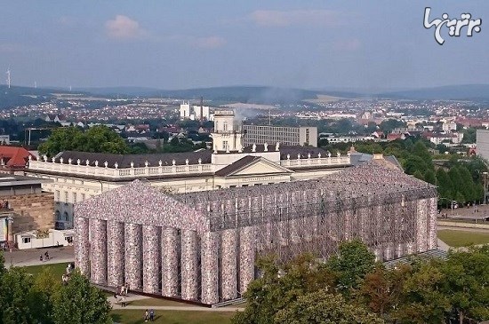 معبدی که از کتاب های ممنوعه ساخته شده است