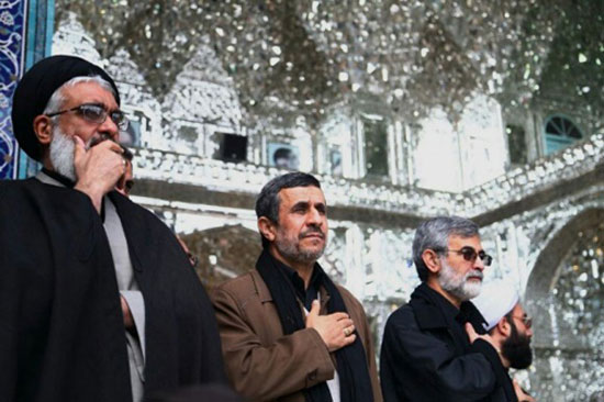 احمدی‌ نژاد در روز عاشورا کجا بود؟ +عکس