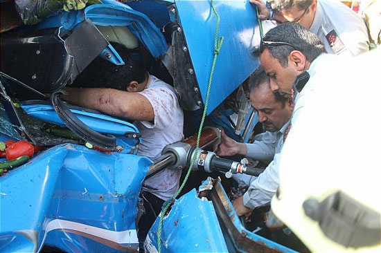 تصادف شدید نیسان در اتوبان آزادگان +عکس