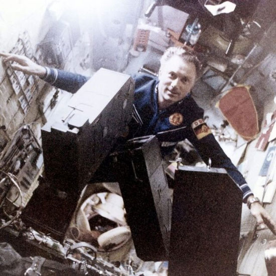 اولین فضانورد آلمانی که به فضا سفر کرد، درگذشت