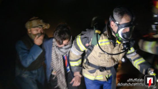 نجات ۱۰۰ کارگر از آتش‌سوزی خیابان فرشته