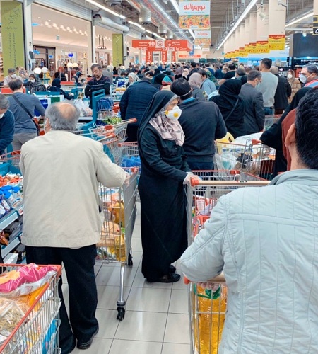 غارت فروشگاه‌ها، ایرانی و آمریکایی ندارد