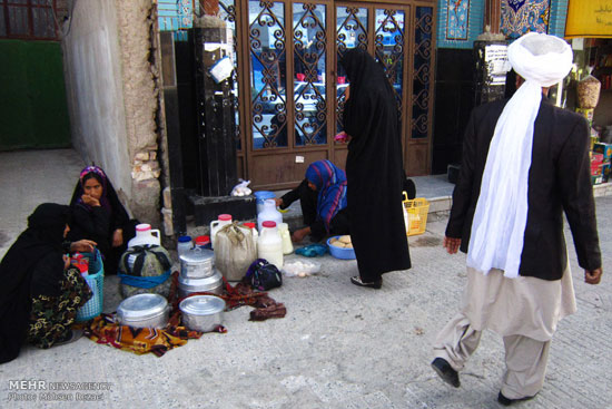 عکس: بزک زندگی با کار زنان